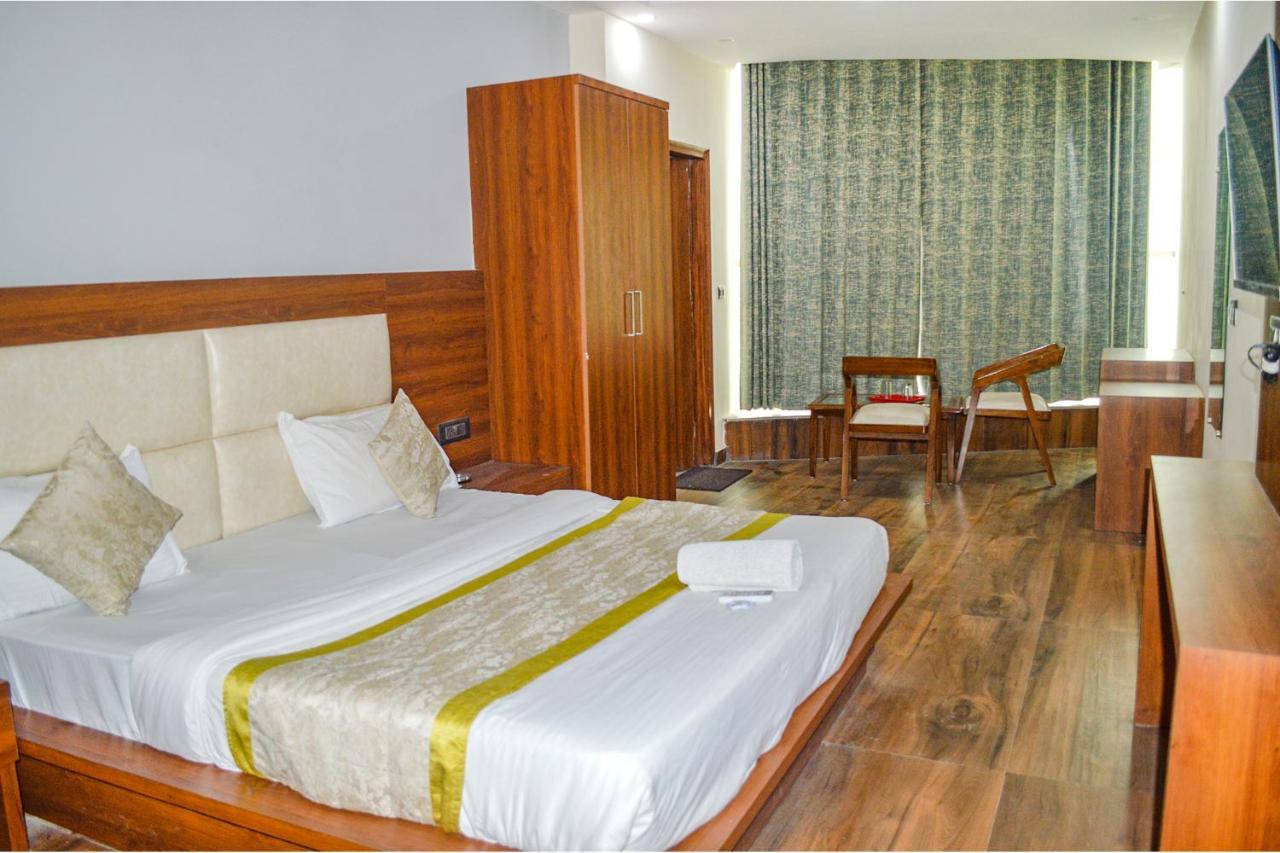 Fabhotel The Golf Inn Noida Exteriér fotografie